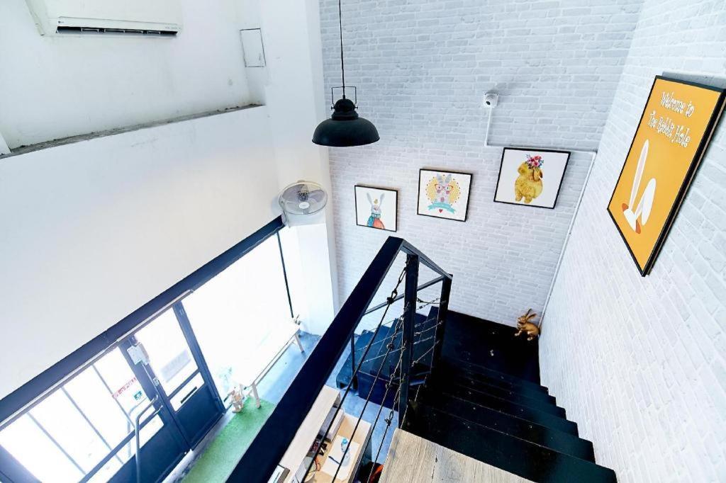 The Rabbit'S Hole Hostel Bangkok Zewnętrze zdjęcie