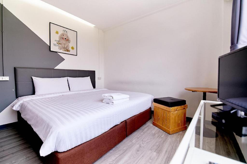 The Rabbit'S Hole Hostel Bangkok Zewnętrze zdjęcie