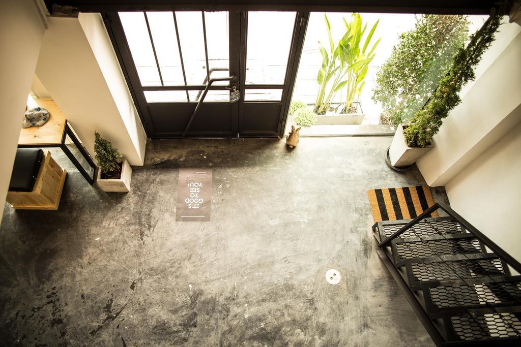 The Rabbit'S Hole Hostel Bangkok Zewnętrze zdjęcie