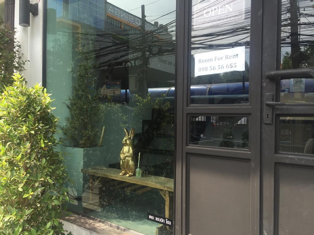 The Rabbit'S Hole Hostel Bangkok Zewnętrze zdjęcie